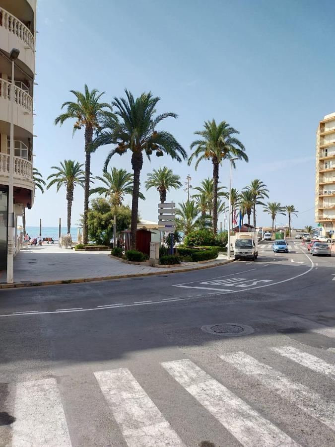 Estudio comodo en Torrevieja Exterior foto